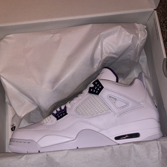 Air Jordan 4 Retro - Picture 3 of 4